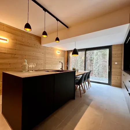 Esperanza Morzine